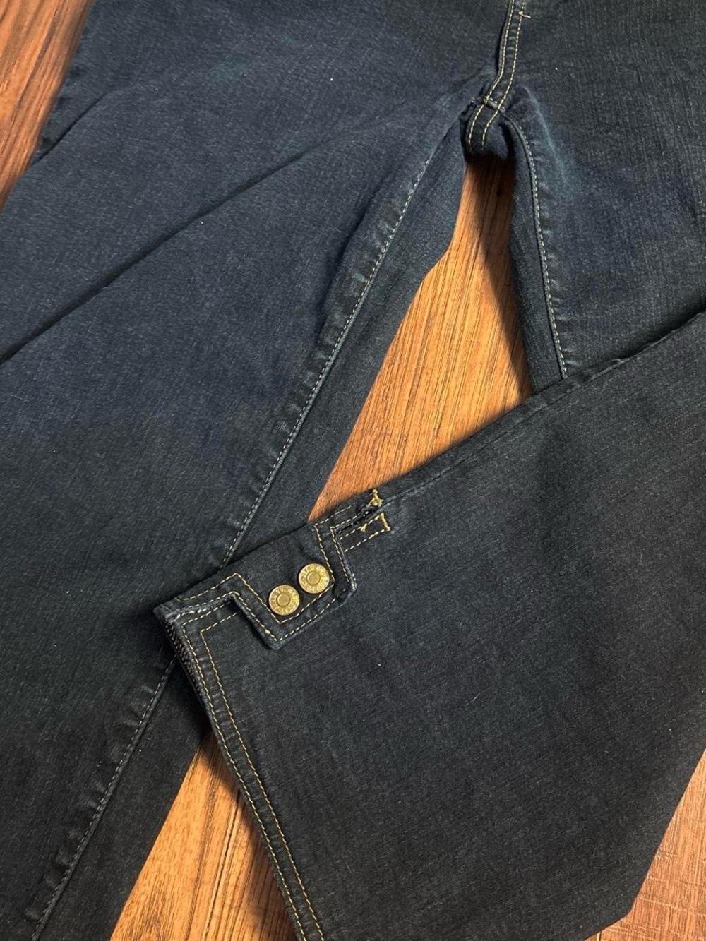 Y2K Baby Phat Capris - Picture 6 of 8